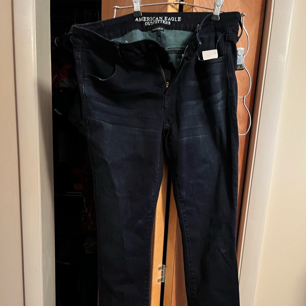 American Eagle dark blue jeans